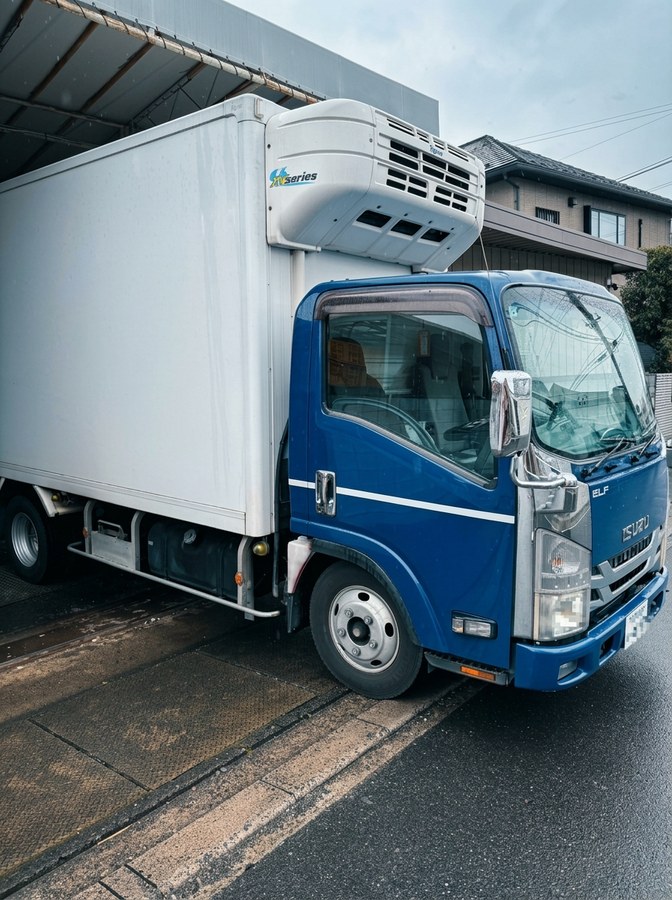冷蔵配送車